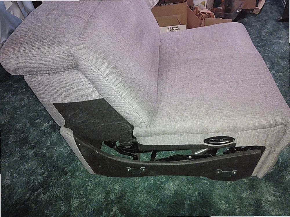 Electric Recliner Chair Pre-Owned - works perfectly, good condition!
